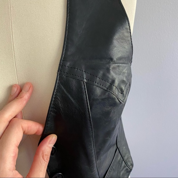 Vintage leather vest - Picture 10 of 11